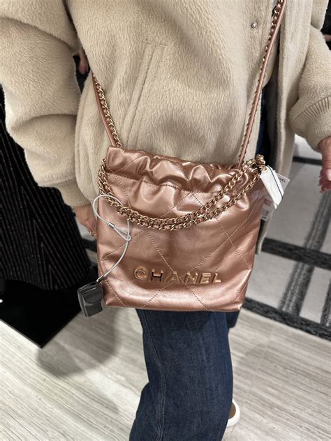 chanel mini bag 22